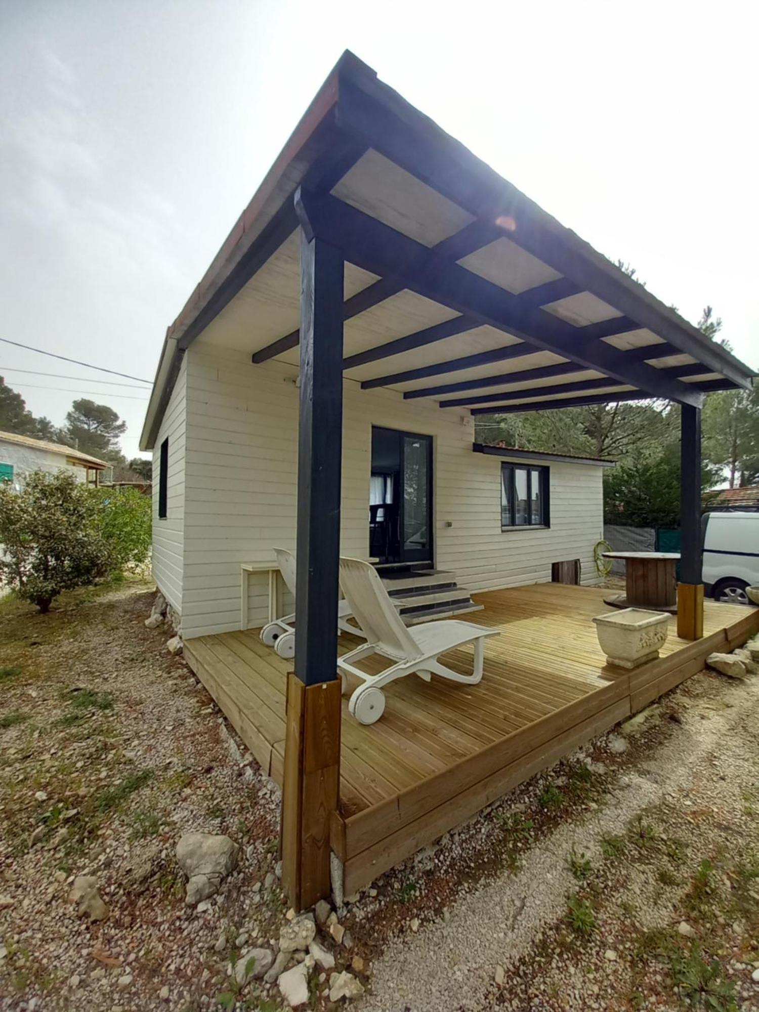 Mobilhome A Deux Pas Du Circuit Du Castellet Avec Terrasse Vue Mer Le Castellet  Εξωτερικό φωτογραφία