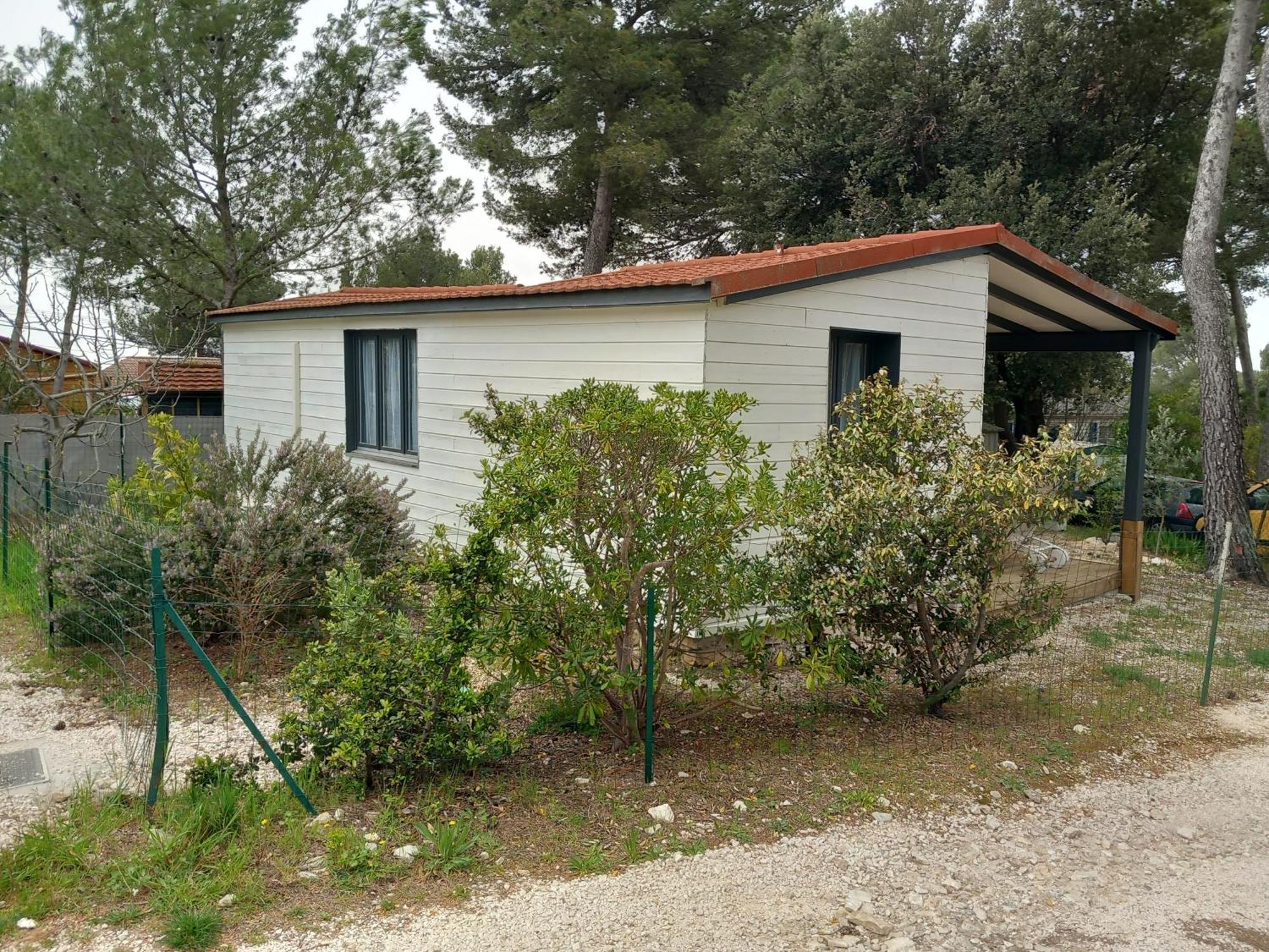 Mobilhome A Deux Pas Du Circuit Du Castellet Avec Terrasse Vue Mer Le Castellet  Εξωτερικό φωτογραφία