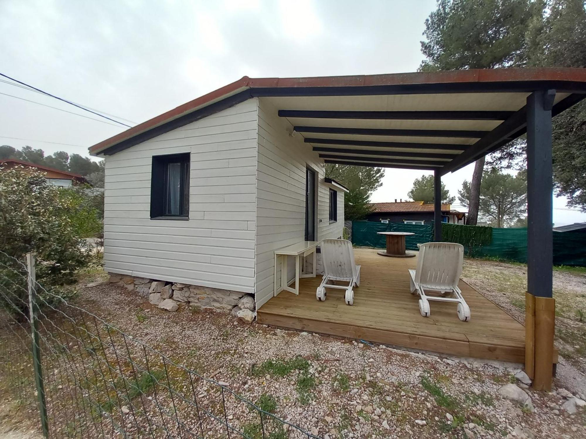 Mobilhome A Deux Pas Du Circuit Du Castellet Avec Terrasse Vue Mer Le Castellet  Εξωτερικό φωτογραφία